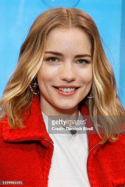 willa fitzgerald boobs|1 053 photos et images haute résolution de Willa Fitzgerald